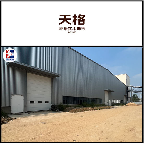 天格地板仓库安装抗风提升门