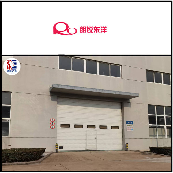 常州朗锐东洋传动技术有限公司仓库安装了抗风提升门
