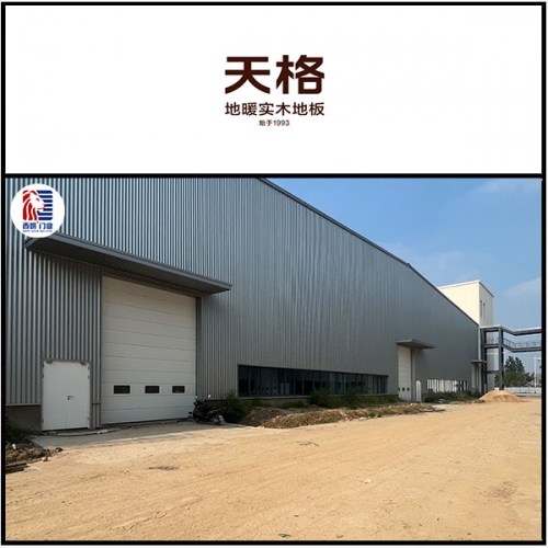 天格地板仓库安装抗风提升门