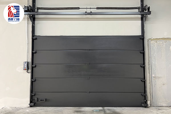 重庆珞璜港务有限公司仓库安装提升门