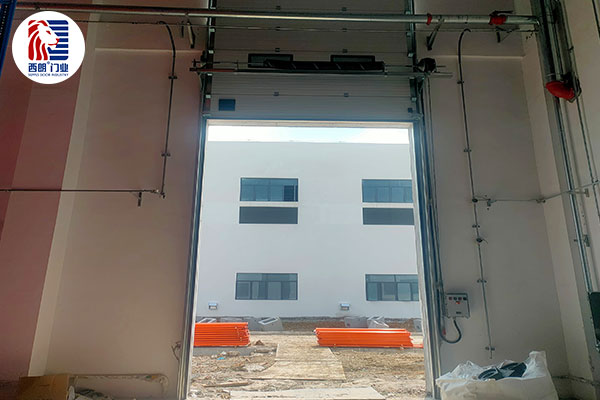 安徽宁亿泰科技有限公司仓库安装提升门