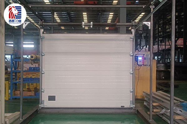 唐山通宝停车设备有限公司车间安装提升门