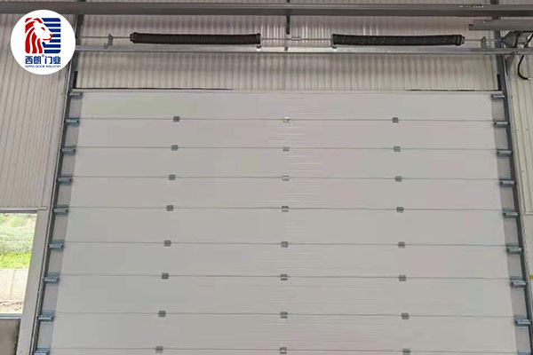 三门通顺铆钉有限公司车间安装了提升门