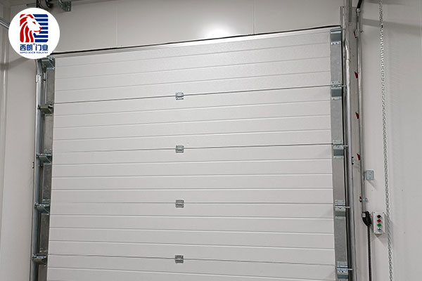 上海生物制药研究所有限责任公司车间内安装提升门