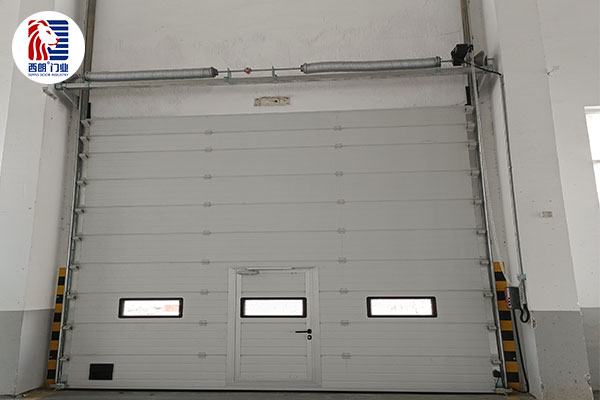 上海星祥电气有限公司车间安装提升门