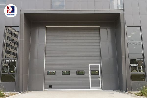 工厂外部提升门