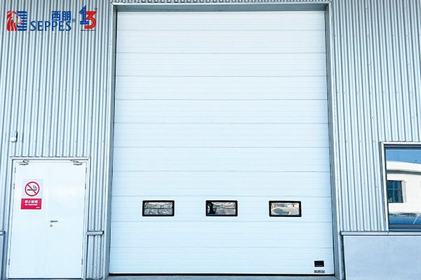 西朗工业提升门