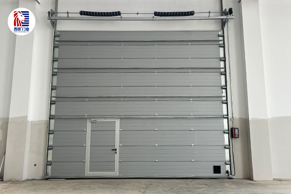 抗风保温提升门